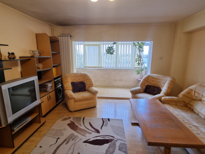 Inchiriere apartament 3 camere, spatios, in zona Democratiei