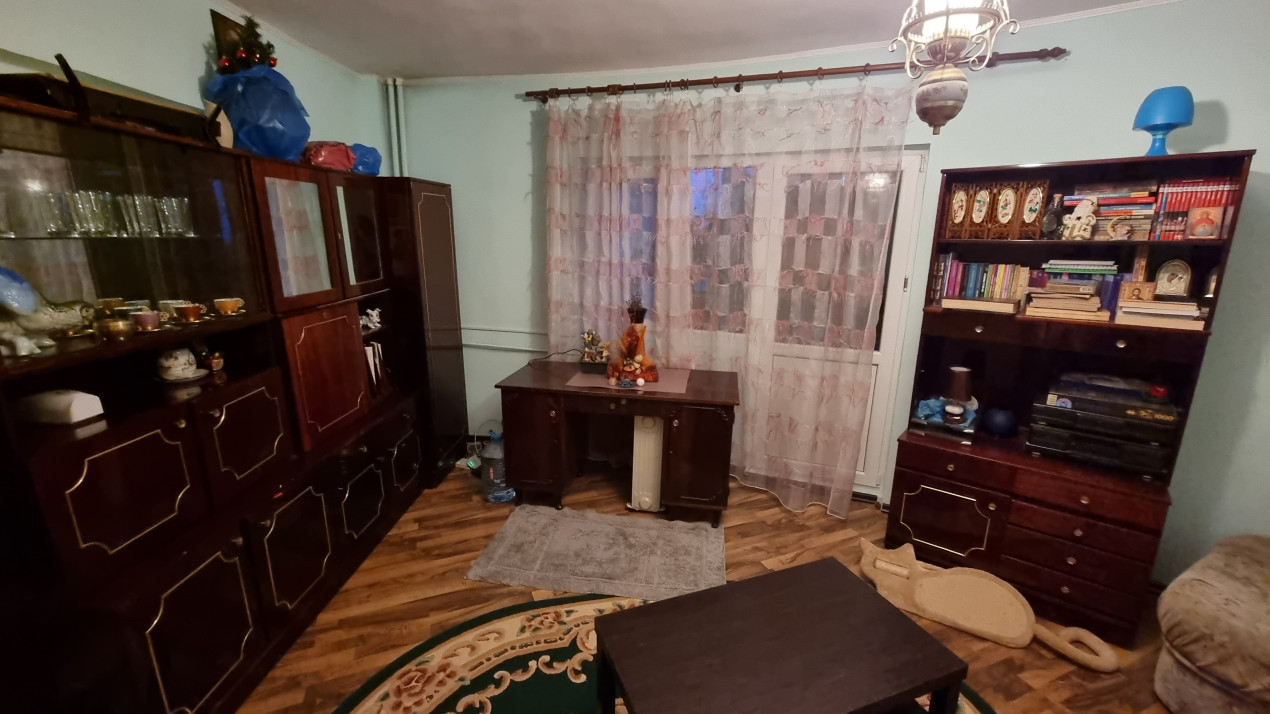 Vanzare apartament 2 camere zona  Republicii-Caraiman