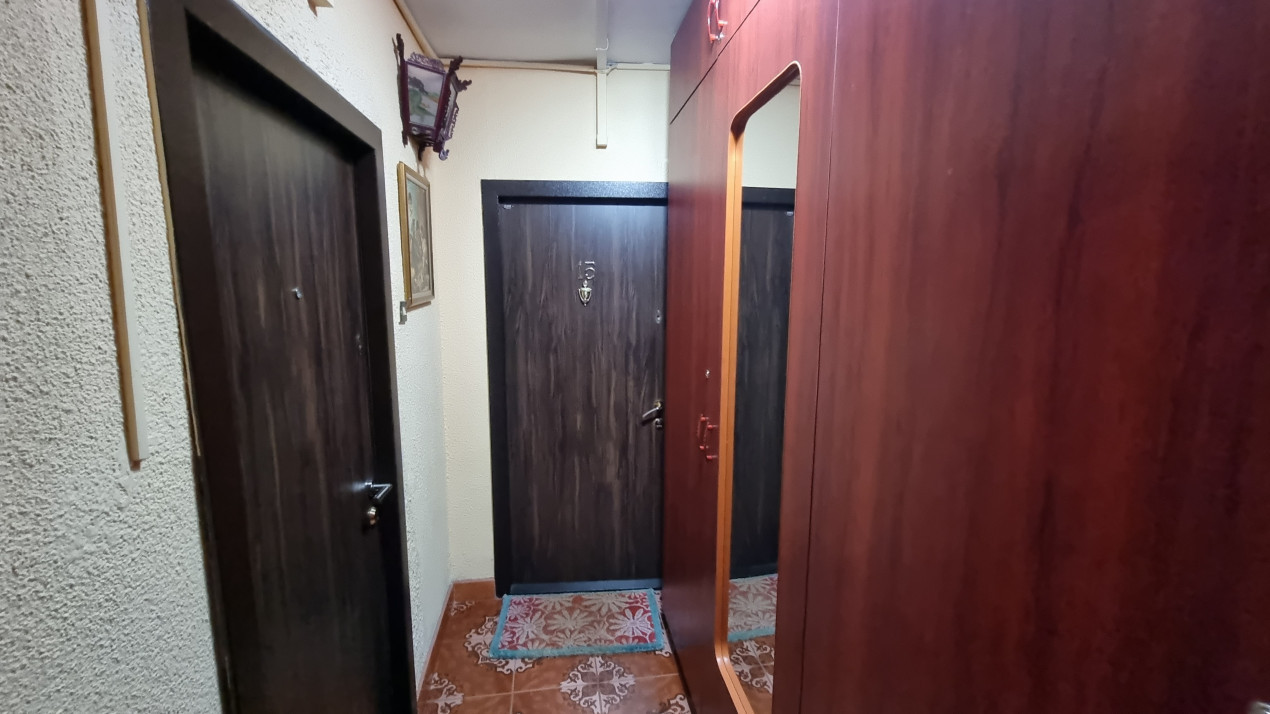 Vanzare apartament 2 camere zona  Republicii-Caraiman