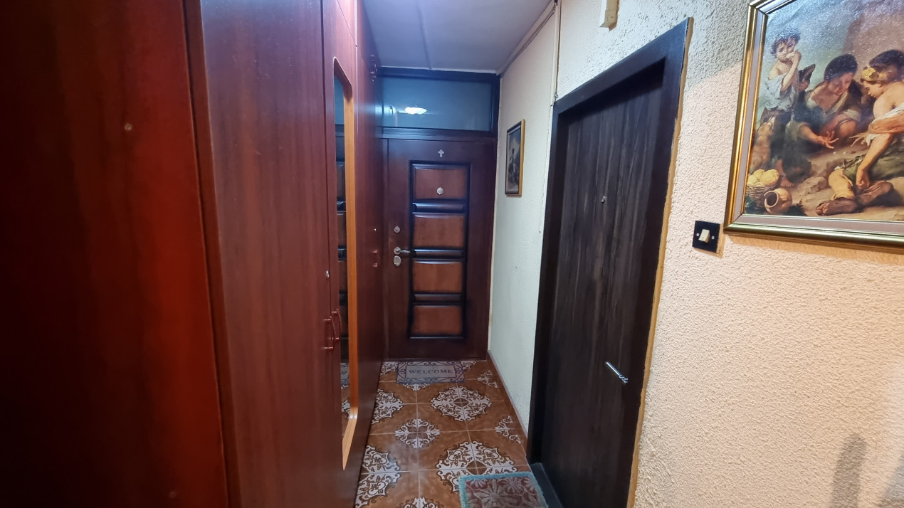 Vanzare apartament 2 camere zona  Republicii-Caraiman