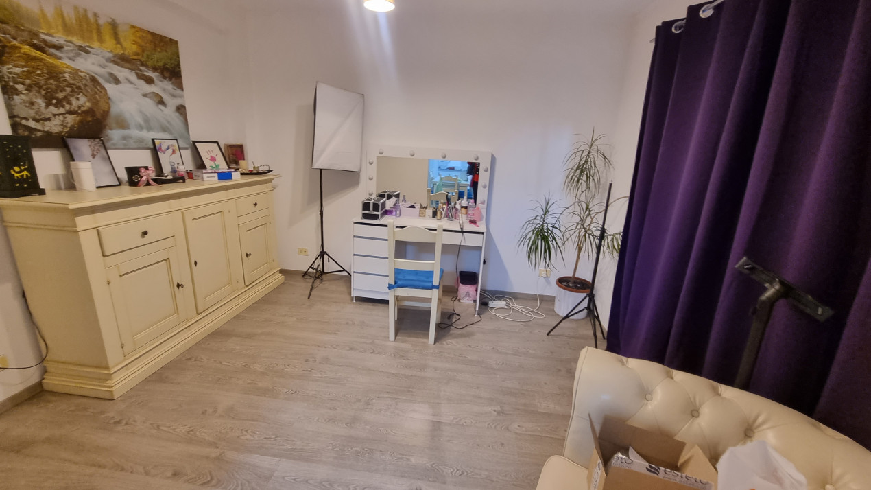 Vanzare casa-vila cu 4 camere in Bucov-Cartier Rezidential Mica Roma