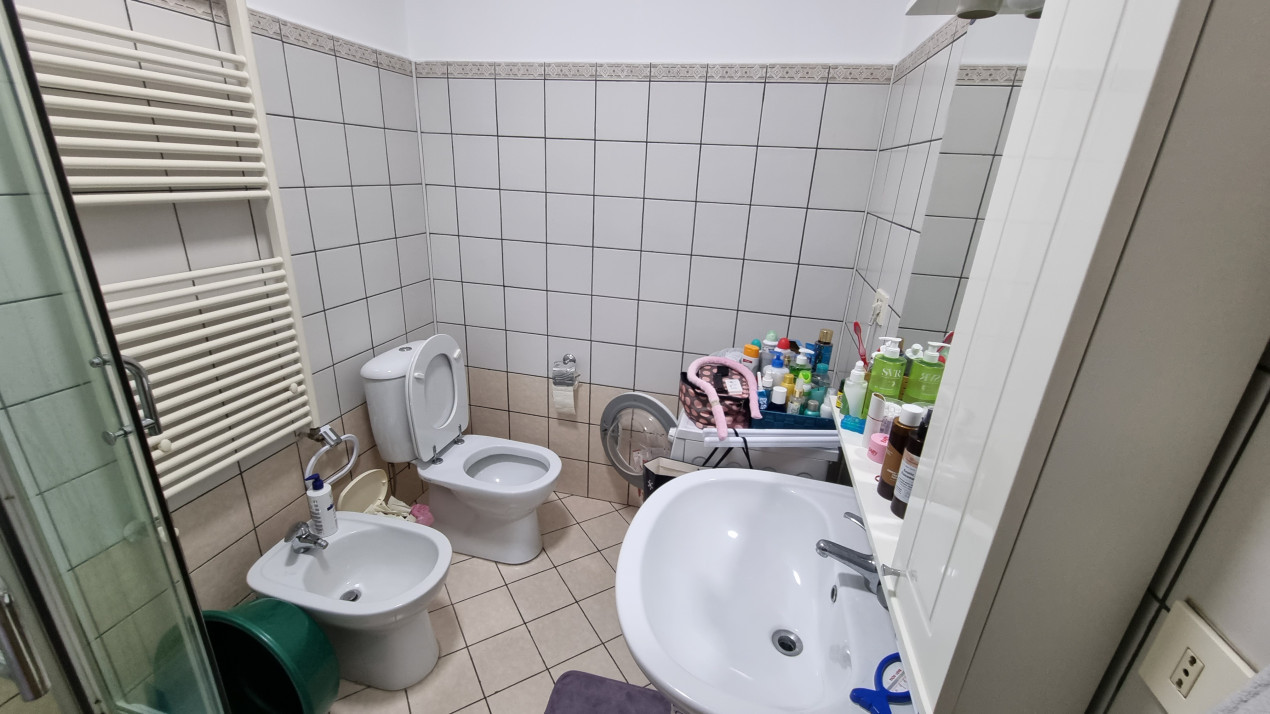 Vanzare casa-vila cu 4 camere in Bucov-Cartier Rezidential Mica Roma