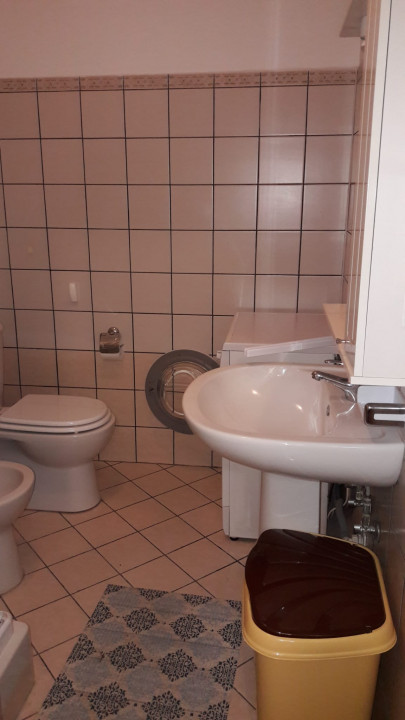 Vanzare casa-vila cu 4 camere in Bucov-Cartier Rezidential Mica Roma