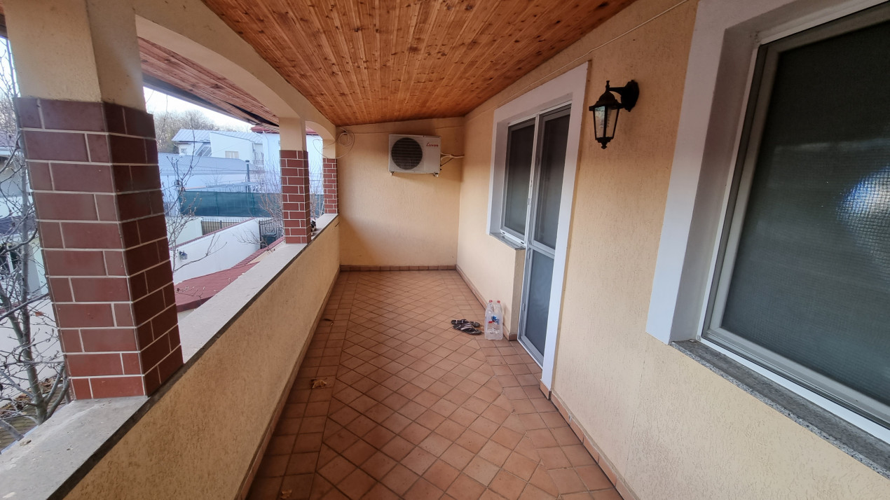 Vanzare casa-vila cu 4 camere in Bucov-Cartier Rezidential Mica Roma