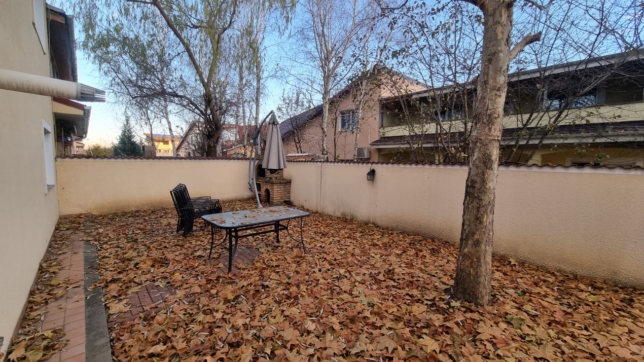 Vanzare casa-vila cu 4 camere in Bucov-Cartier Rezidential Mica Roma
