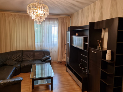 Vanzare apartament 3 camere, 2 bai, in zona Bulevardul Bucuresti