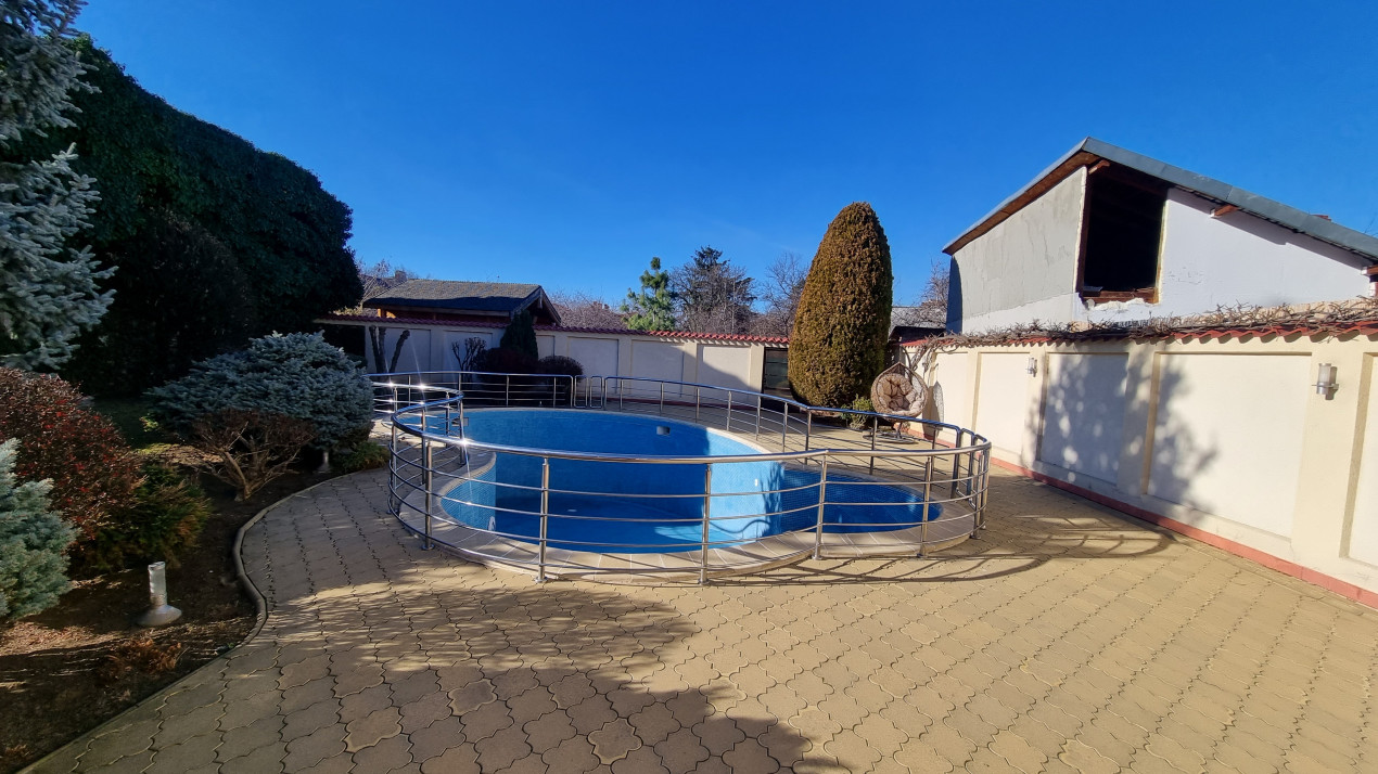 Inchiriere Casa-vila de lux cu 5 camere si 1200 mp teren in zona Centrala