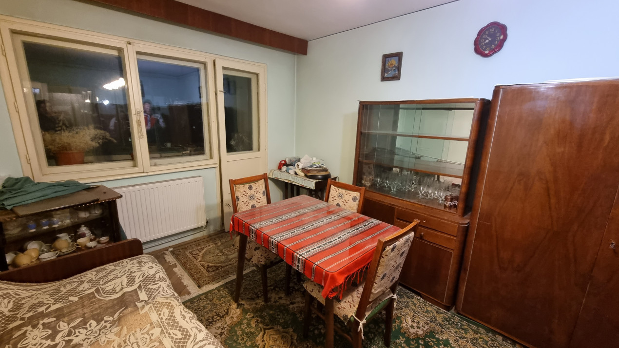 Vanzare apartament 2 camere in zona Sud-Eminescu