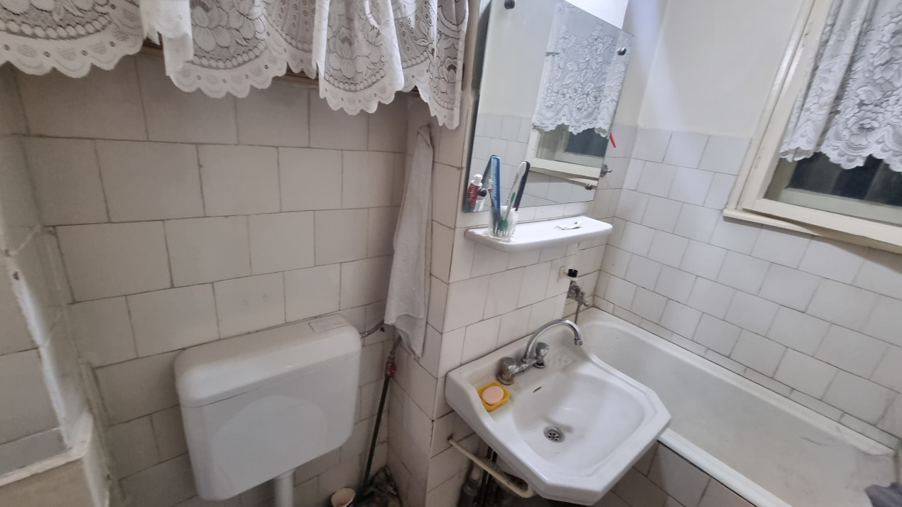 Vanzare apartament 2 camere in zona Sud-Eminescu