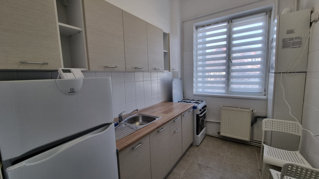 Inchiriere garsoniera moderna in Ploiesti, zona Bar Bucov-Postei
