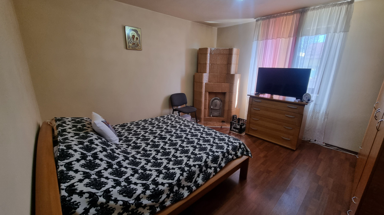 Vanzare casa-vila 6 camere, 2010 in localitatea Boldesti-Scaieni