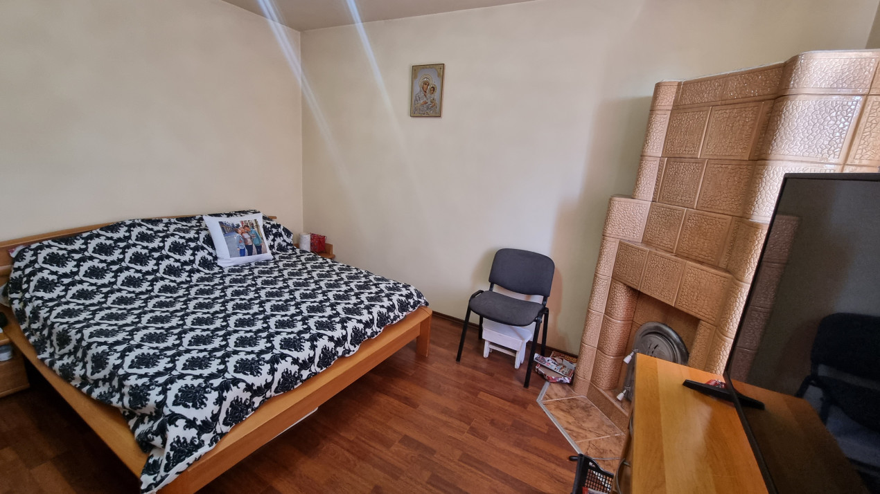 Vanzare casa-vila 6 camere, 2010 in localitatea Boldesti-Scaieni