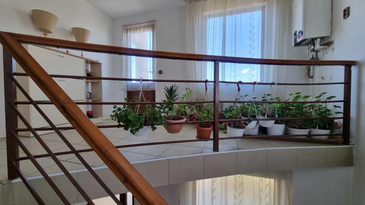 Vanzare casa-vila 6 camere, 2010 in localitatea Boldesti-Scaieni