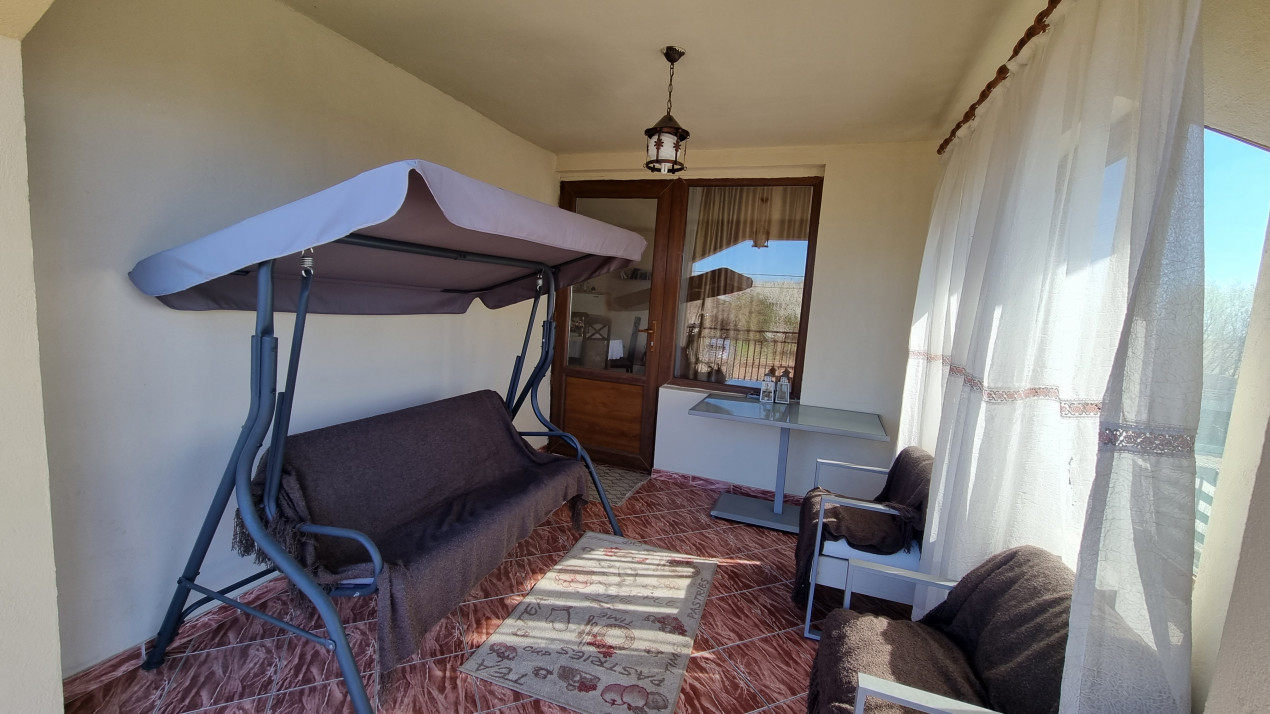 Vanzare casa-vila 6 camere, 2010 in localitatea Boldesti-Scaieni