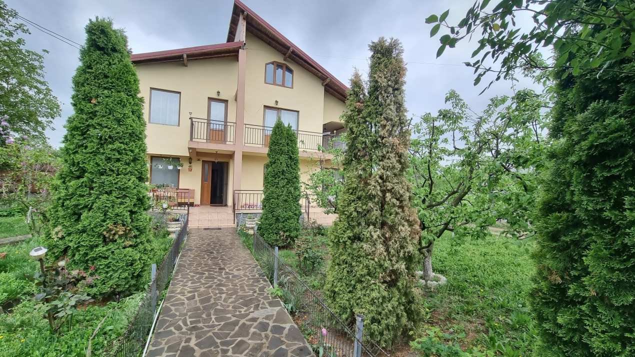 Vanzare casa-vila 6 camere, 2010 in localitatea Boldesti-Scaieni