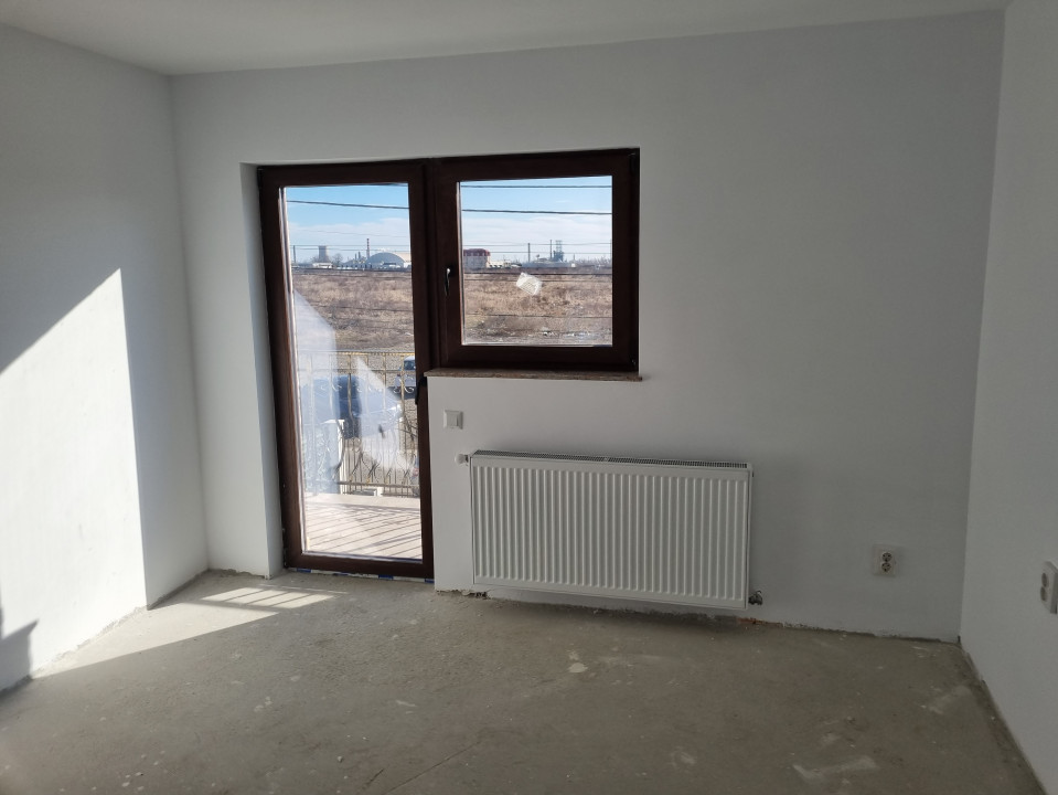 Vanzare casa-vila cu 4 camere in zona Ploiestiori-Tantareni