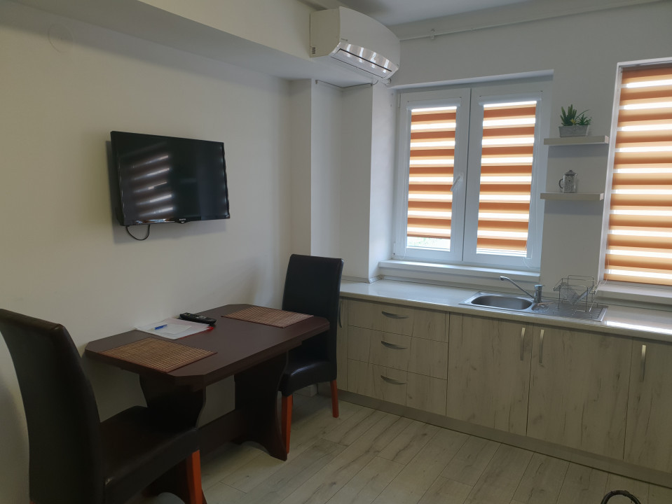 Inchiriere apartament 2 camere modern in zona Malu Rosu