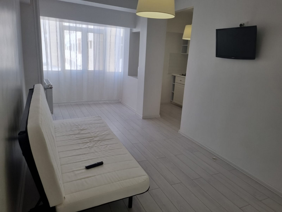 Inchiriere garsoniera moderna in Ploiesti zona Centrala-Galerii