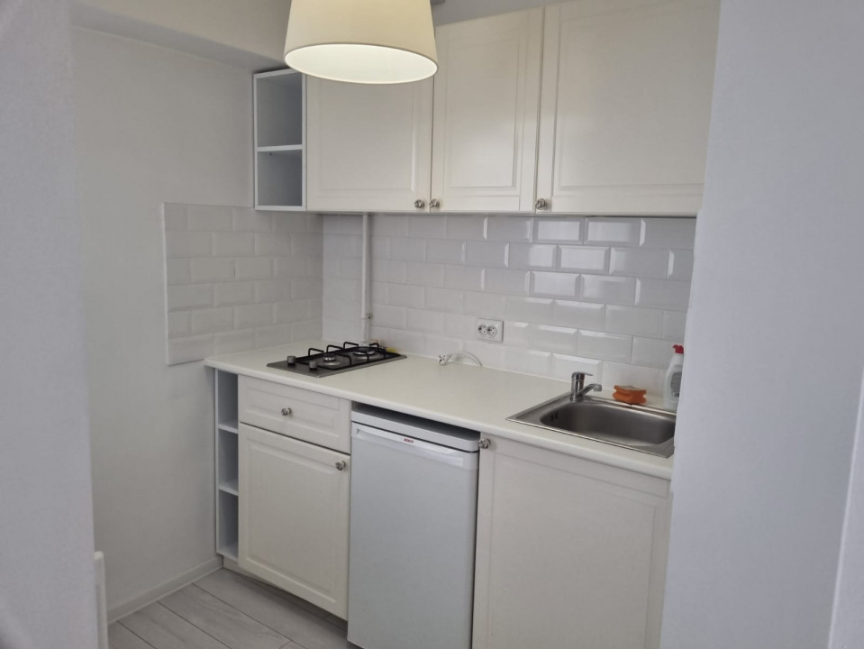 Inchiriere garsoniera moderna in Ploiesti zona Centrala-Galerii