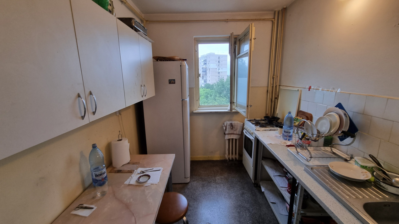 Vanzare apartament 4 camere in zona Vest-Lamaita