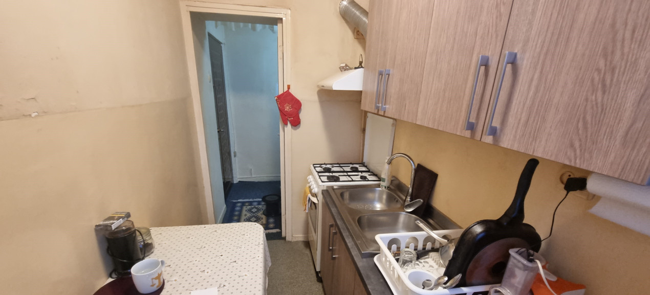 Vanzare apartament 2 camere, confort 2,  in zona Marasesti