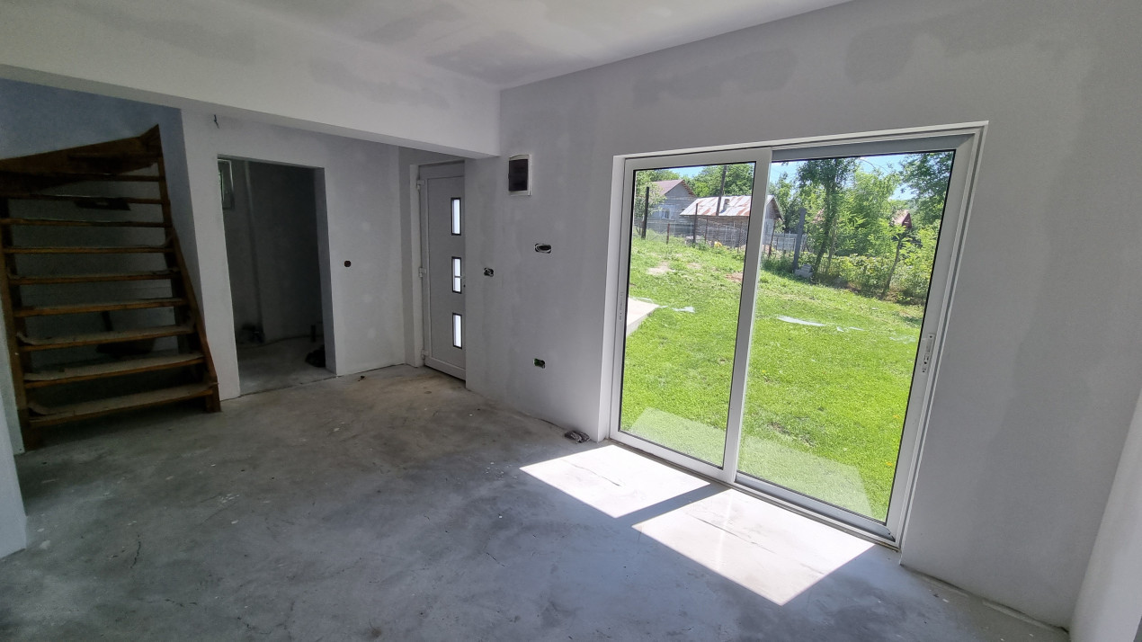 Vanzare Casa-vila 4 camere in zona Soimari- Prahova