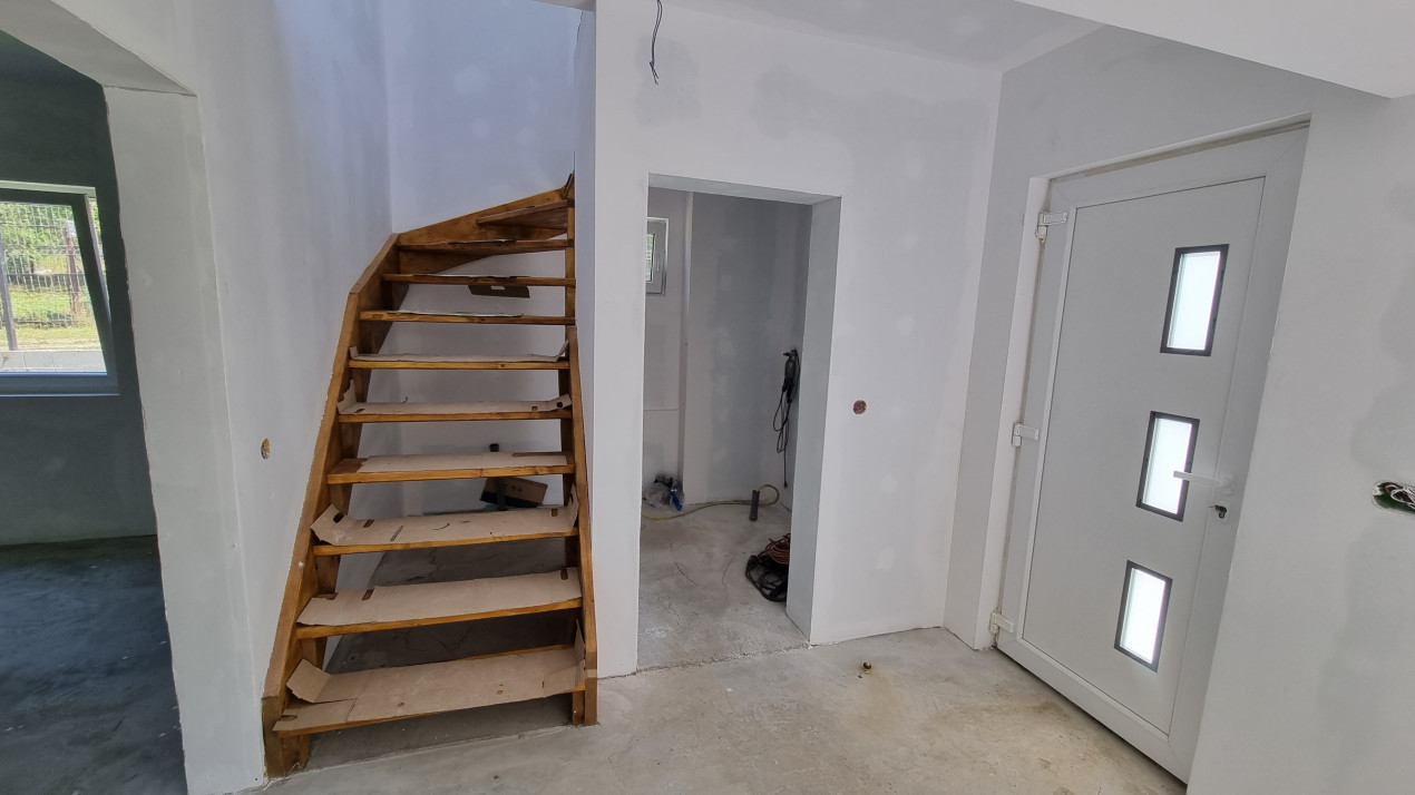 Vanzare Casa-vila 4 camere in zona Soimari- Prahova