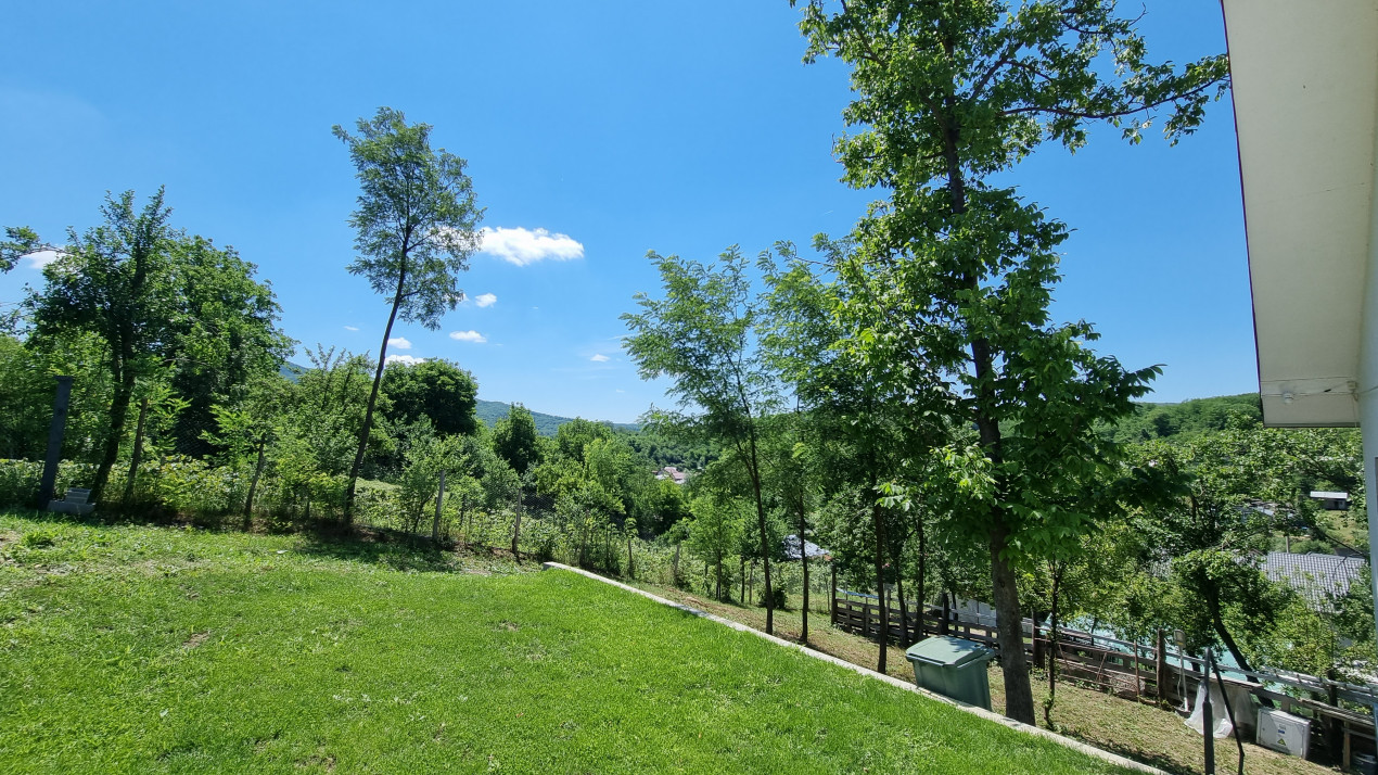 Vanzare Casa-vila 4 camere in zona Soimari- Prahova