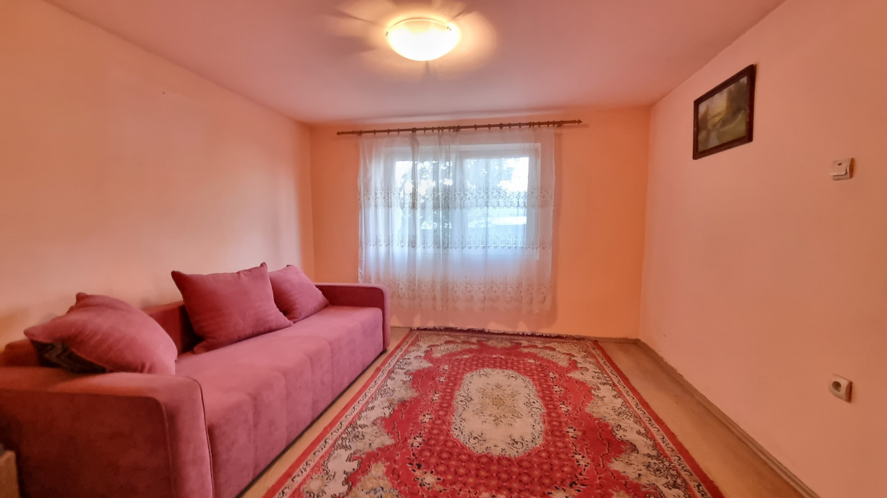 Vanzare Casa 3 camere in Ploiesti zona Gageni