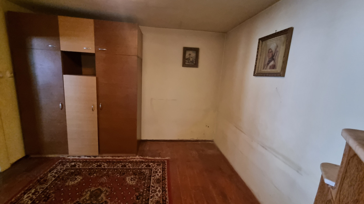 Vanzare Casa 3 camere in Ploiesti zona Gageni