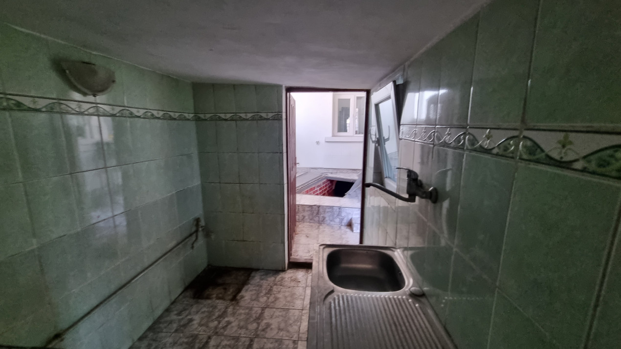 Vanzare Casa 3 camere in Ploiesti zona Gageni