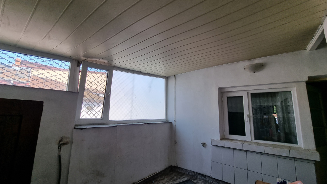 Vanzare Casa 3 camere in Ploiesti zona Gageni