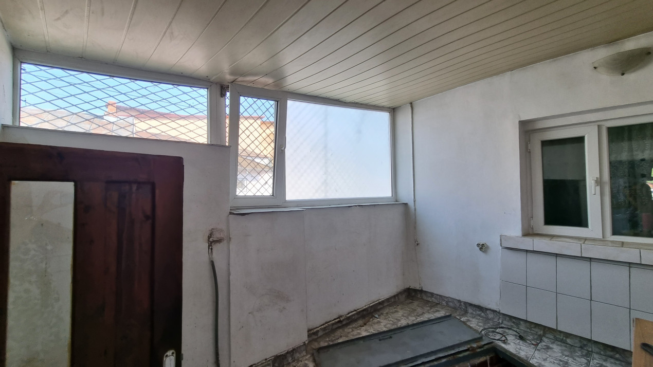 Vanzare Casa 3 camere in Ploiesti zona Gageni