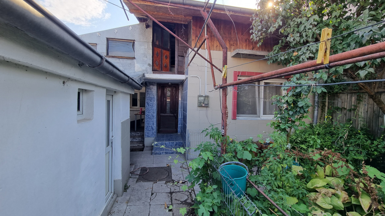 Vanzare Casa 3 camere in Ploiesti zona Gageni