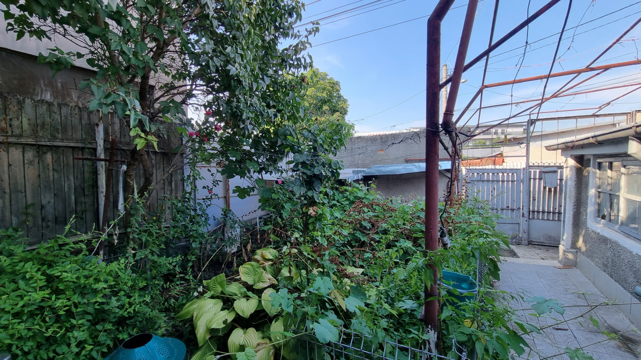 Vanzare Casa 3 camere in Ploiesti zona Gageni