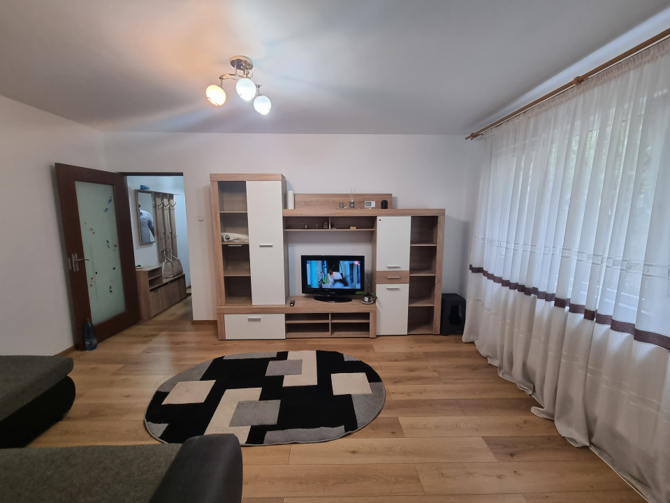 Inchiriere apartament cu 2 camere in Ploiesti zona Nord- Polux
