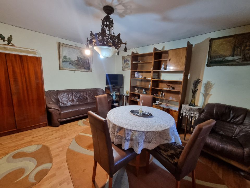 Vanzare apartament 3 camere spatios, in zona Cantacuzino-Str Curcubeului