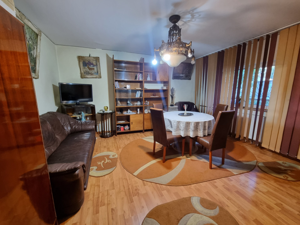 Vanzare apartament 3 camere spatios, in zona Cantacuzino-Str Curcubeului