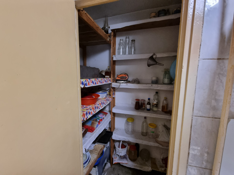 Vanzare apartament 3 camere spatios, in zona Cantacuzino-Str Curcubeului