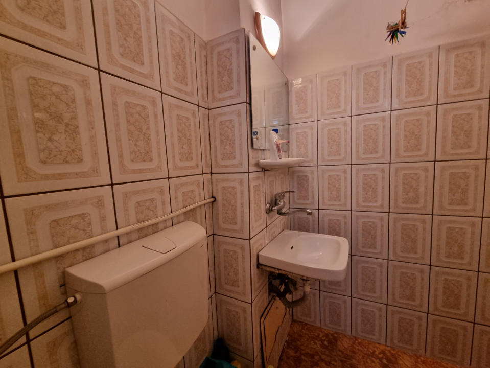 Vanzare apartament 3 camere spatios, in zona Cantacuzino-Str Curcubeului