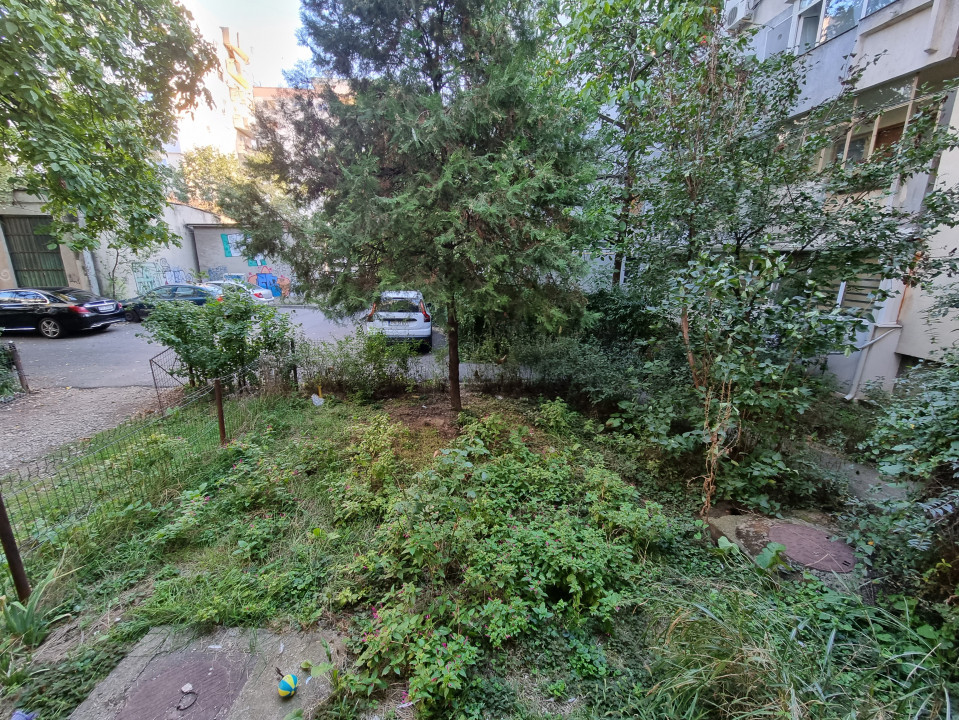 Vanzare apartament 3 camere spatios, in zona Cantacuzino-Str Curcubeului