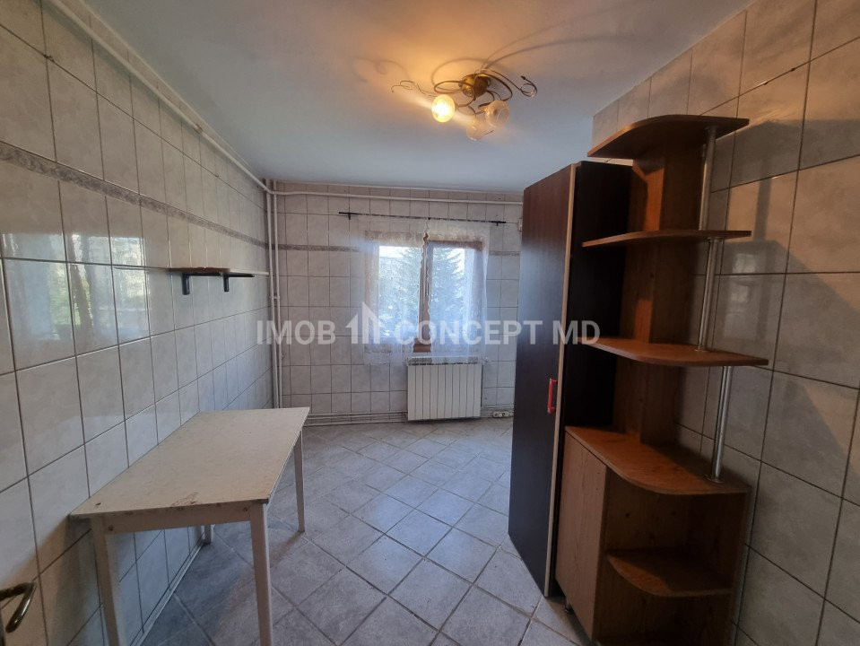 Vanzare apartament 3 camere luminos in zona Cioceanu 