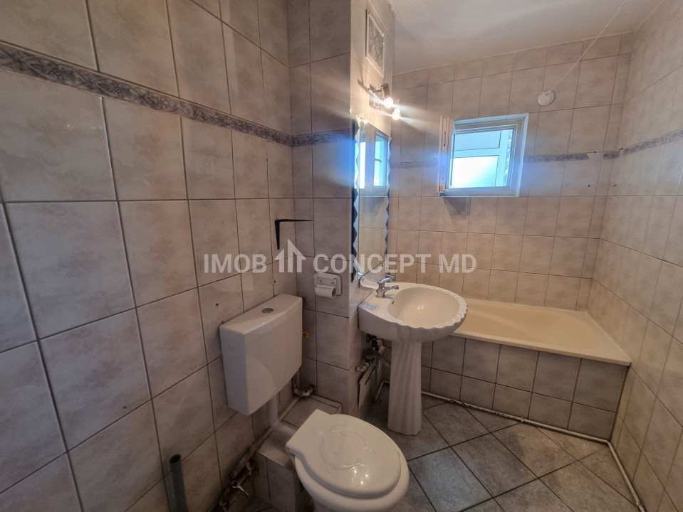 Vanzare apartament 3 camere luminos in zona Cioceanu 