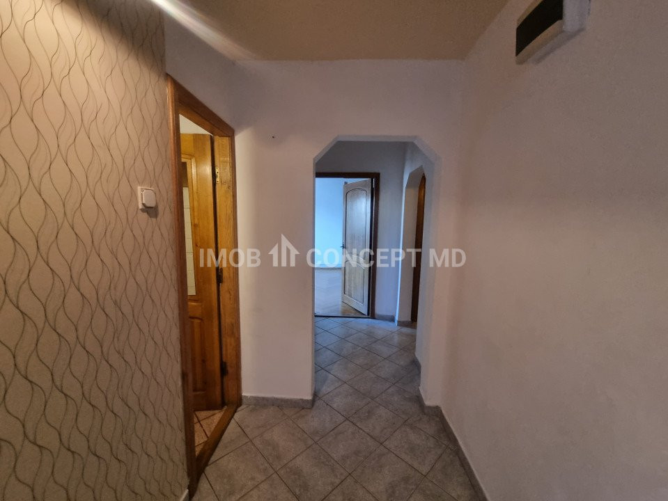 Vanzare apartament 3 camere luminos in zona Cioceanu 