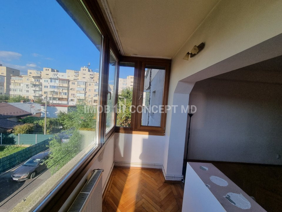 Vanzare apartament 3 camere luminos in zona Cioceanu 