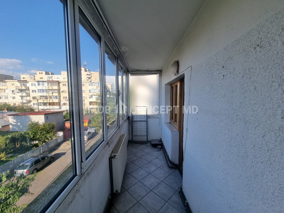 Vanzare apartament 3 camere luminos in zona Cioceanu 