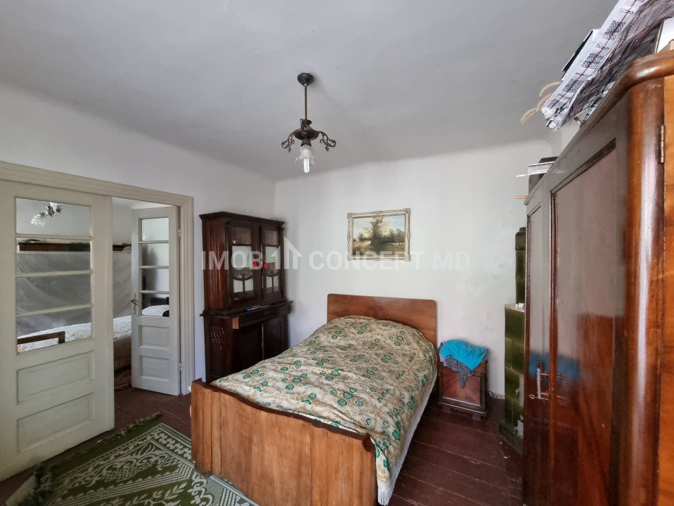 Vanzare casa 3 camere cu teren 327 mp in Str Nicopole