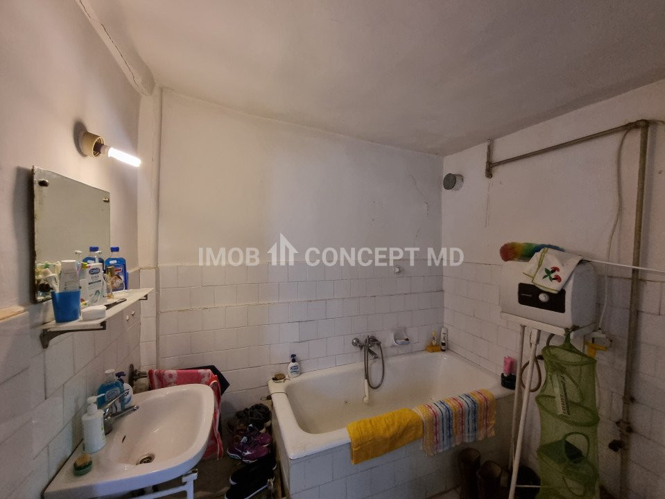 Vanzare casa 3 camere cu teren 327 mp in Str Nicopole