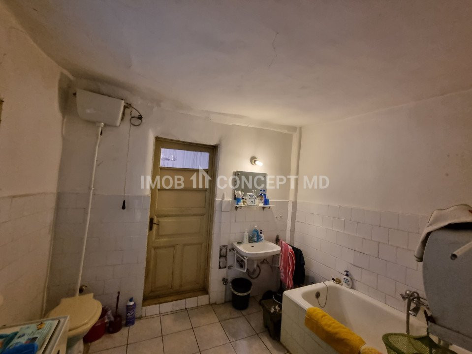 Vanzare casa 3 camere cu teren 327 mp in Str Nicopole