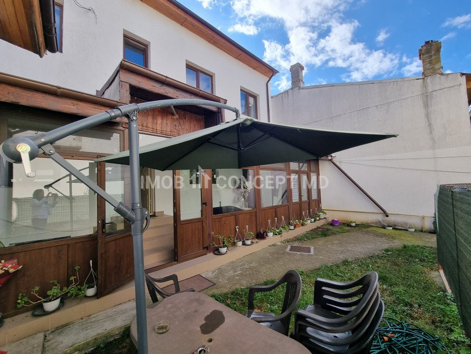 Inchiriere spatiu comercial in casa-vila in zona Ultracentrala
